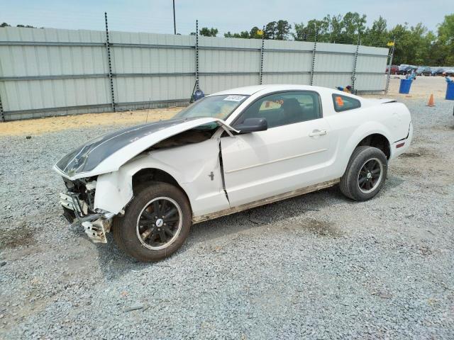 FORD MUSTANG 2005 with VIN 1ZVFT80N355251811 - Photo from auction