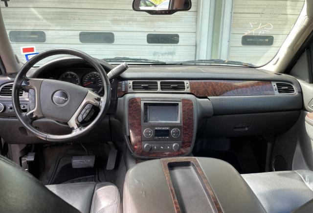 Photo 9 from auction – 2010 GMC YUKON DENA with VIN 1GKUKEEF8AR189021