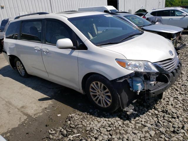Photo 4 from auction – 2015 TOYOTA SIENNA XLE with VIN 5TDYK3DC8FS587184