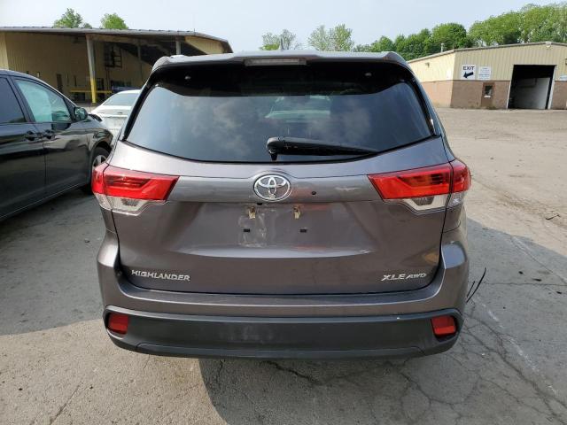 Photo 6 from auction – 2019 TOYOTA HIGHLANDER with VIN 5TDJZRFH0KS625459