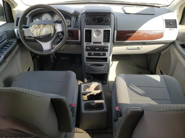 Photo 8 from auction – 2010 CHRYSLER TOWN & COU with VIN 2A4RR5D19AR359474