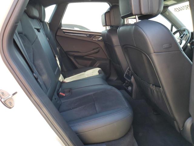 Photo 11 from auction – 2016 PORSCHE MACAN S with VIN WP1AB2A55GLB56403