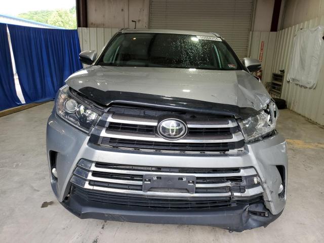 Photo 5 from auction – 2018 TOYOTA HIGHLANDER with VIN 5TDDZRFH4JS492197