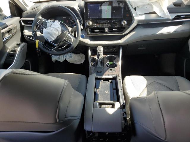 Photo 8 from auction – 2021 TOYOTA HIGHLANDER with VIN 5TDEBRCH2MS034417