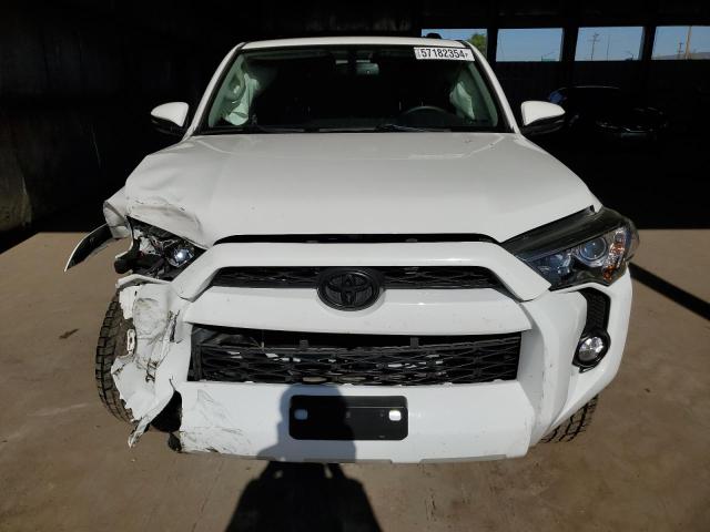 Photo 5 from auction – 2019 TOYOTA 4RUNNER SR with VIN JTEZU5JR9K5213214