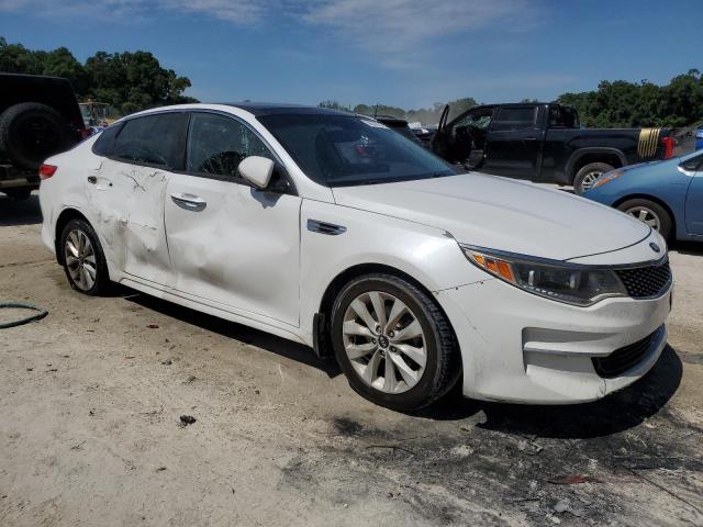 Photo 4 from auction – 2016 KIA OPTIMA EX with VIN 5XXGU4L33GG070522