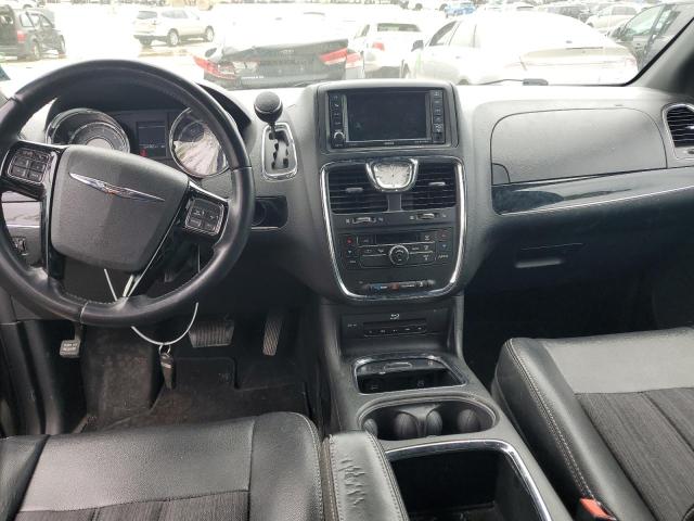 Photo 8 from auction – 2015 CHRYSLER TOWN & COU with VIN 2C4RC1HG3FR505986
