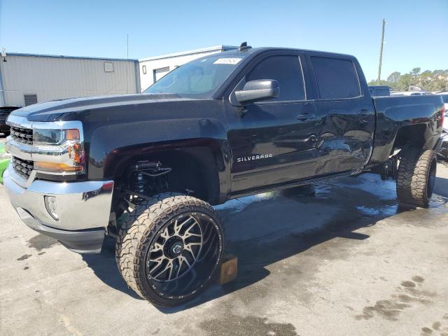 CHEVROLET SILVERADO 2018 with VIN 3GCUCRER3JG413824 - Photo from auction