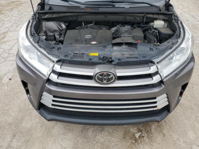 Photo 12 from auction – 2019 TOYOTA HIGHLANDER with VIN 5TDBZRFH3KS924142