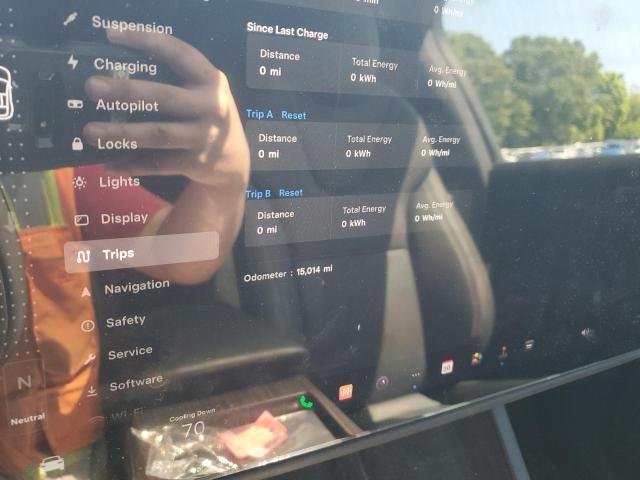 Photo 9 from auction – 2022 TESLA MODEL X with VIN 7SAXCAE50NF345766