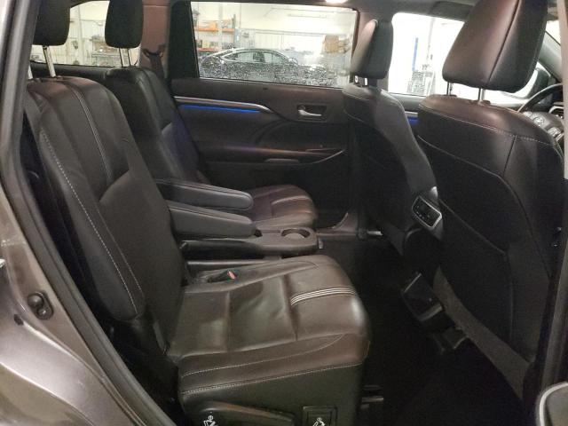 Photo 11 from auction – 2017 TOYOTA HIGHLANDER with VIN 5TDJZRFH3HS425703