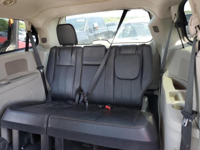 Photo 10 from auction – 2015 CHRYSLER TOWN & COU with VIN 2C4RC1BG9FR545692