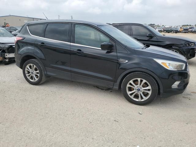 Photo 4 from auction – 2017 FORD ESCAPE SE with VIN 1FMCU0GD1HUE29982