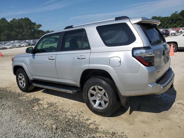 Photo 2 from auction – 2014 TOYOTA 4RUNNER SR with VIN JTEBU5JR6E5172157