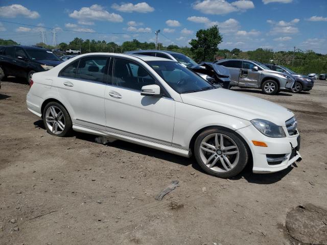 Photo 4 from auction – 2012 MERCEDES-BENZ C 300 4MAT with VIN WDDGF8BB3CF916964