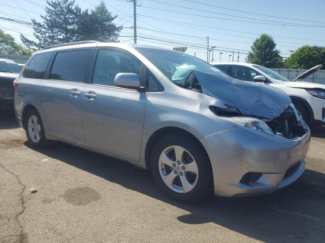 Photo 4 from auction – 2017 TOYOTA SIENNA LE with VIN 5TDKZ3DC7HS834490