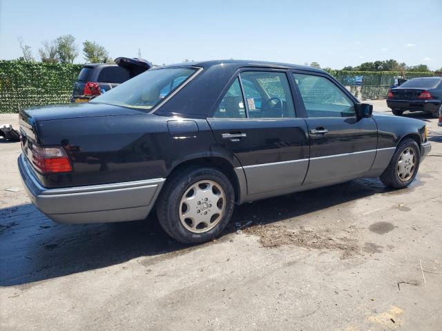 Photo 3 from auction – 1994 MERCEDES-BENZ E 320 with VIN WDBEA32E6RC033348
