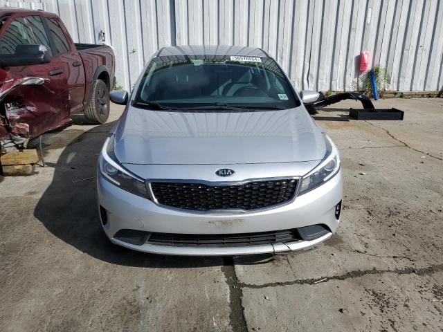 Photo 5 from auction – 2017 KIA FORTE LX with VIN 3KPFL4A76HE066978