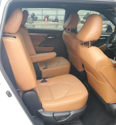 Photo 11 from auction – 2022 TOYOTA HIGHLANDER with VIN 5TDFZRAH4NS130635
