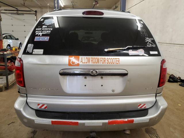 Photo 6 from auction – 2002 CHRYSLER TOWN & COU with VIN 2C4GP54L22R782256