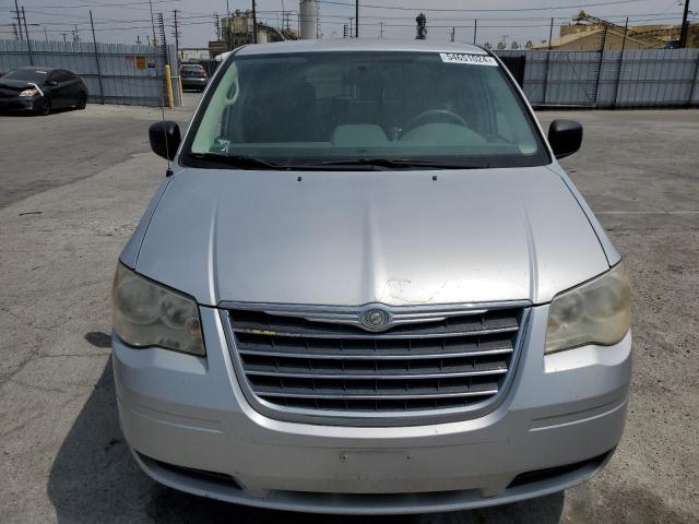 Photo 5 from auction – 2010 CHRYSLER TOWN & COU with VIN 2A4RR2D1XAR448744