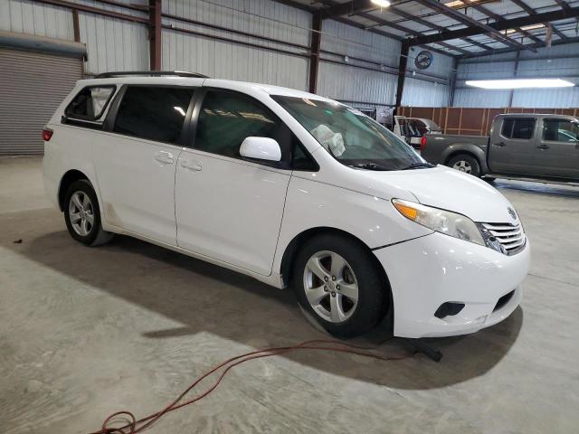 Photo 4 from auction – 2015 TOYOTA SIENNA LE with VIN 5TDKK3DC8FS654789