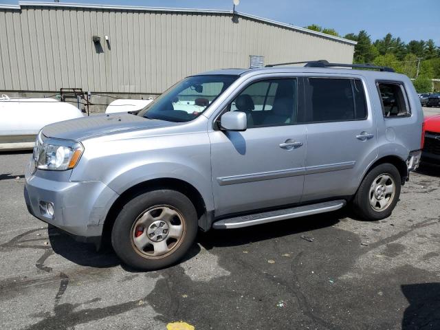 HONDA PILOT EXL 2011 with VIN 5FNYF4H52BB070452 - Photo from auction