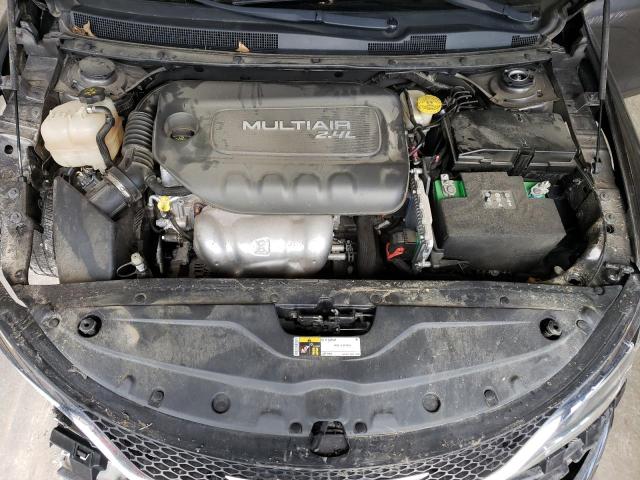 Photo 11 from auction – 2016 CHRYSLER 200 LIMITE with VIN 1C3CCCAB8GN181212