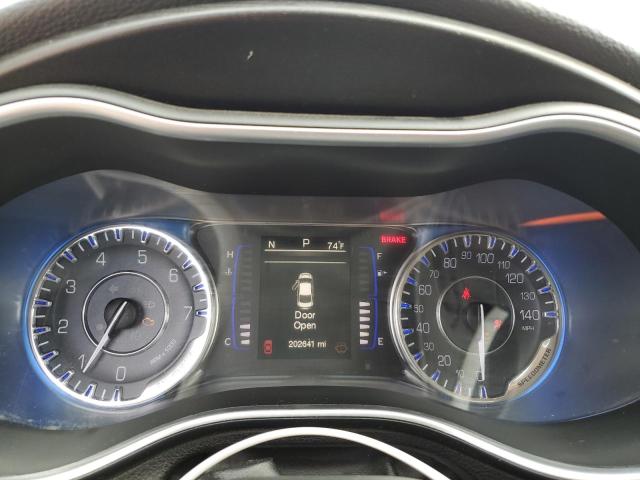 Photo 9 from auction – 2015 CHRYSLER 200 LIMITE with VIN 1C3CCCAB5FN685201