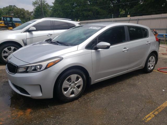 KIA FORTE LX 2017 with VIN KNAFK5A89H5720138 - Photo from auction