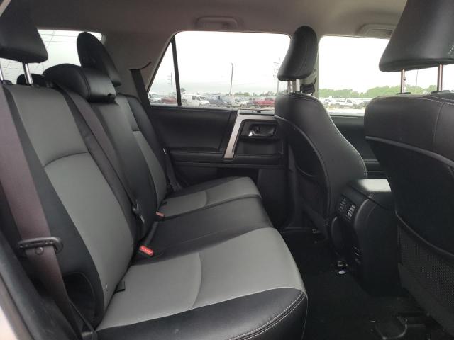 Photo 10 from auction – 2018 TOYOTA 4RUNNER SR with VIN JTEZU5JR0J5185351
