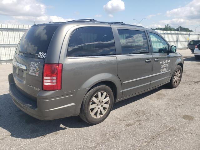 Photo 3 from auction – 2010 CHRYSLER TOWN & COU with VIN 2A4RR8DX4AR436628