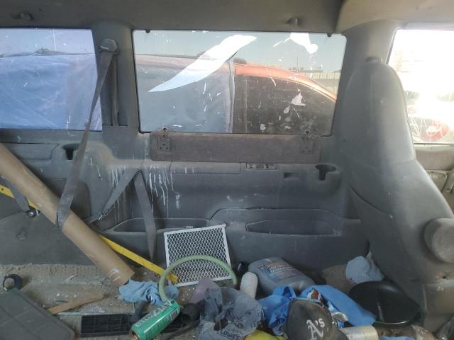 Photo 11 from auction – 2000 GMC SAFARI XT with VIN 1GKDM19W3YB532799