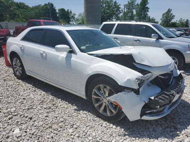 Photo 4 from auction – 2017 CHRYSLER 300 LIMITE with VIN 2C3CCARG4HH514147