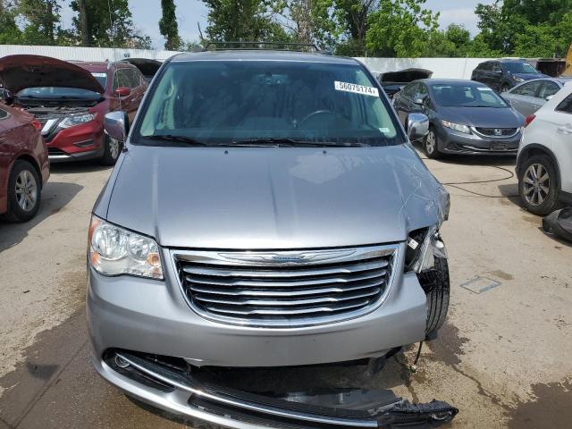 Photo 5 from auction – 2016 CHRYSLER TOWN & COU with VIN 2C4RC1CG3GR239796