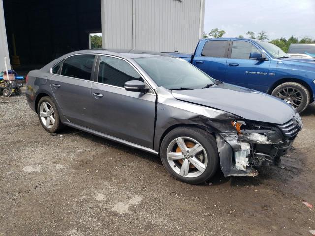 Photo 4 from auction – 2015 VOLKSWAGEN PASSAT S with VIN 1VWAT7A34FC105271