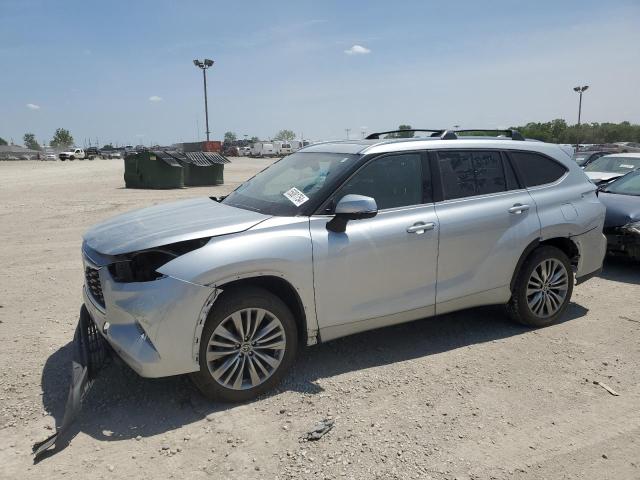 TOYOTA HIGHLANDER 2022 with VIN 5TDFZRBH4NS222455 - Photo from auction