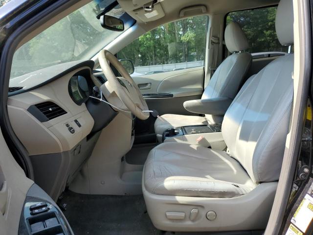 Photo 7 from auction – 2011 TOYOTA SIENA with VIN 5TDKK3DC9BS135857