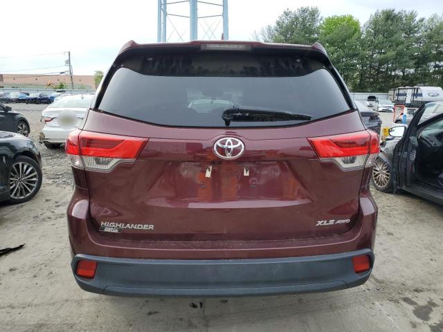 Photo 6 from auction – 2018 TOYOTA HIGHLANDER with VIN 5TDJZRFH6JS889168
