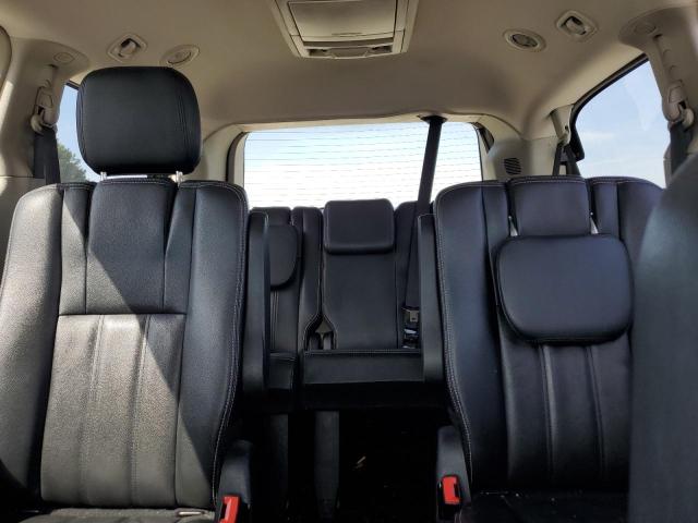 Photo 10 from auction – 2016 CHRYSLER TOWN & COU with VIN 2C4RC1BG0GR164654