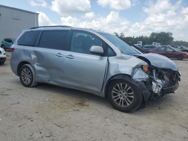 Photo 4 from auction – 2016 TOYOTA SIENNA XLE with VIN 5TDYK3DC7GS749324