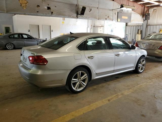Photo 3 from auction – 2012 VOLKSWAGEN PASSAT SEL with VIN 1VWCN7A30CC087897