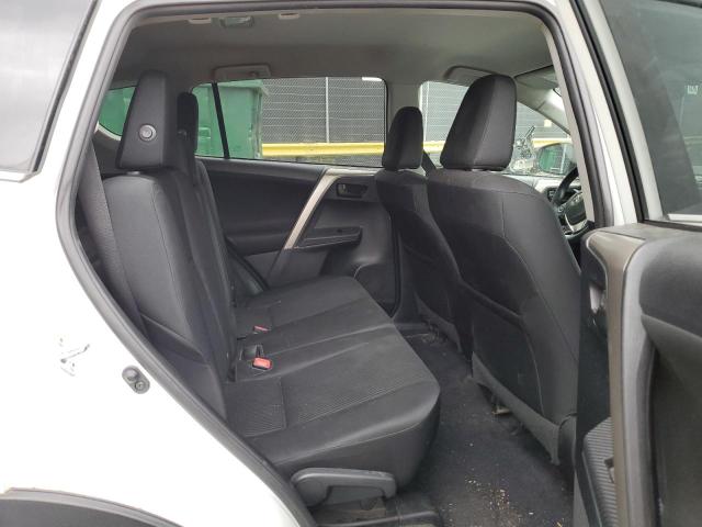 Photo 11 from auction – 2015 TOYOTA RAV4 with VIN 2T3BFREV1FW263201