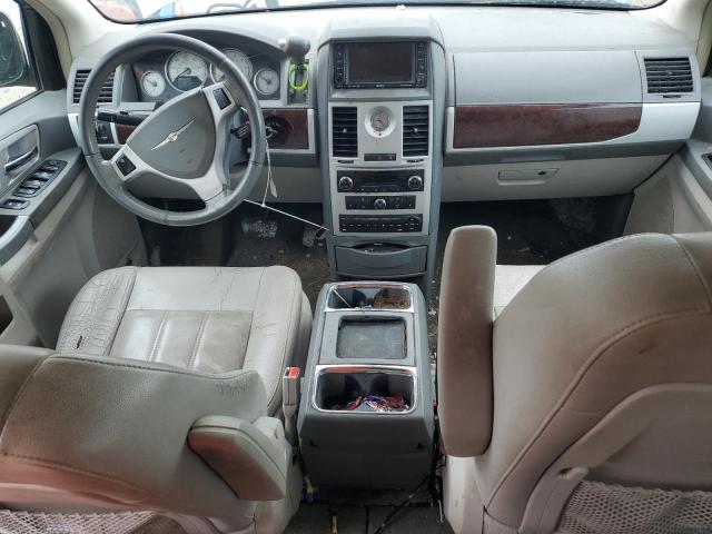 Photo 8 from auction – 2010 CHRYSLER TOWN & COU with VIN 2A4RR5D15AR241163