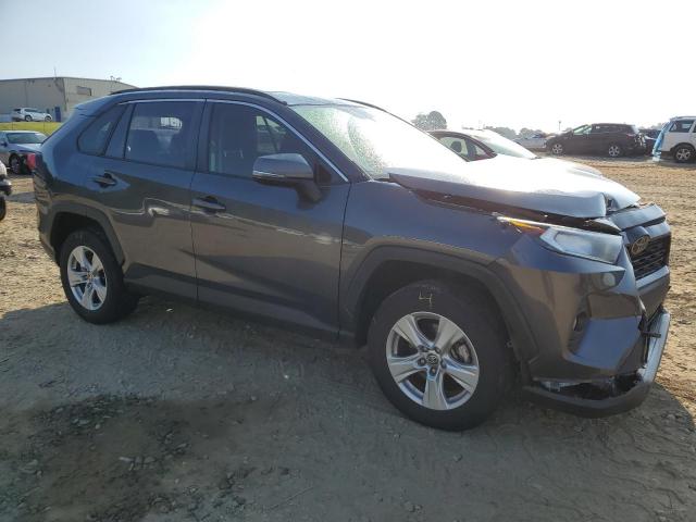 Photo 4 from auction – 2020 TOYOTA RAV4 XLE with VIN JTMW1RFVXLD046088