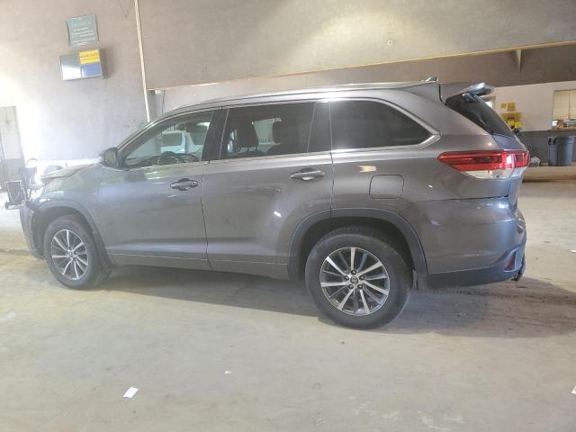 Photo 2 from auction – 2018 TOYOTA HIGHLANDER with VIN 5TDJZRFH0JS855484