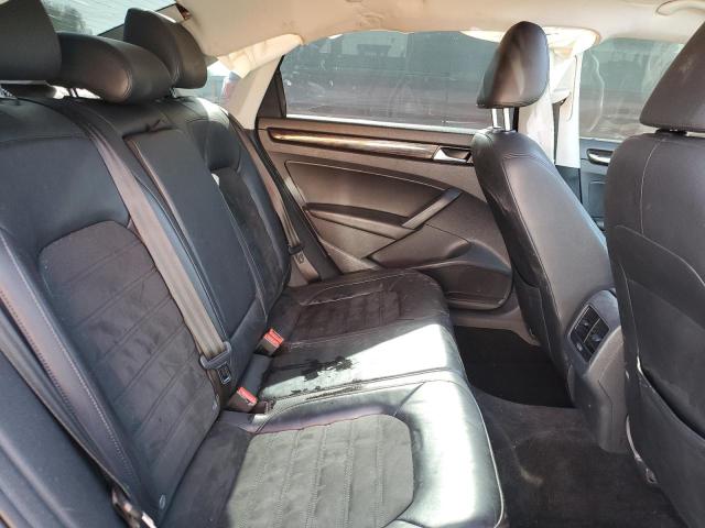 Photo 10 from auction – 2015 VOLKSWAGEN PASSAT SEL with VIN 1VWCT7A3XFC069921