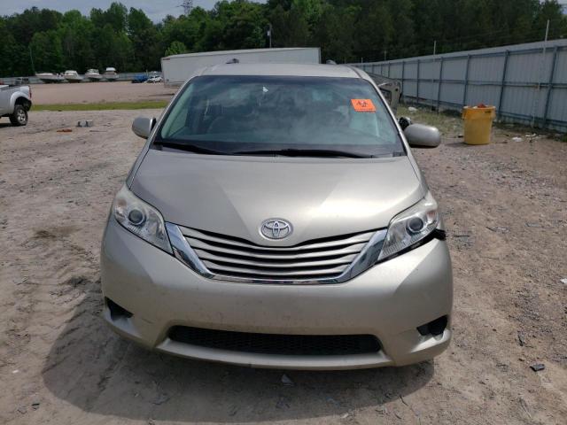 Photo 5 from auction – 2017 TOYOTA SIENNA LE with VIN 5TDKZ3DC7HS782973