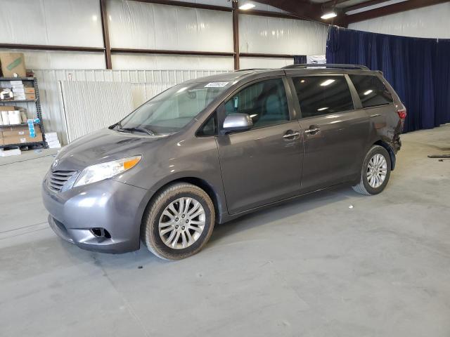 Photo 1 from auction – 2017 TOYOTA SIENNA XLE with VIN 5TDYZ3DC8HS830801