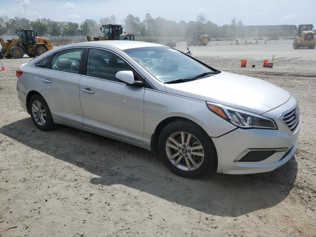 Photo 4 from auction – 2016 HYUNDAI SONATA SE with VIN 5NPE24AF6GH379433